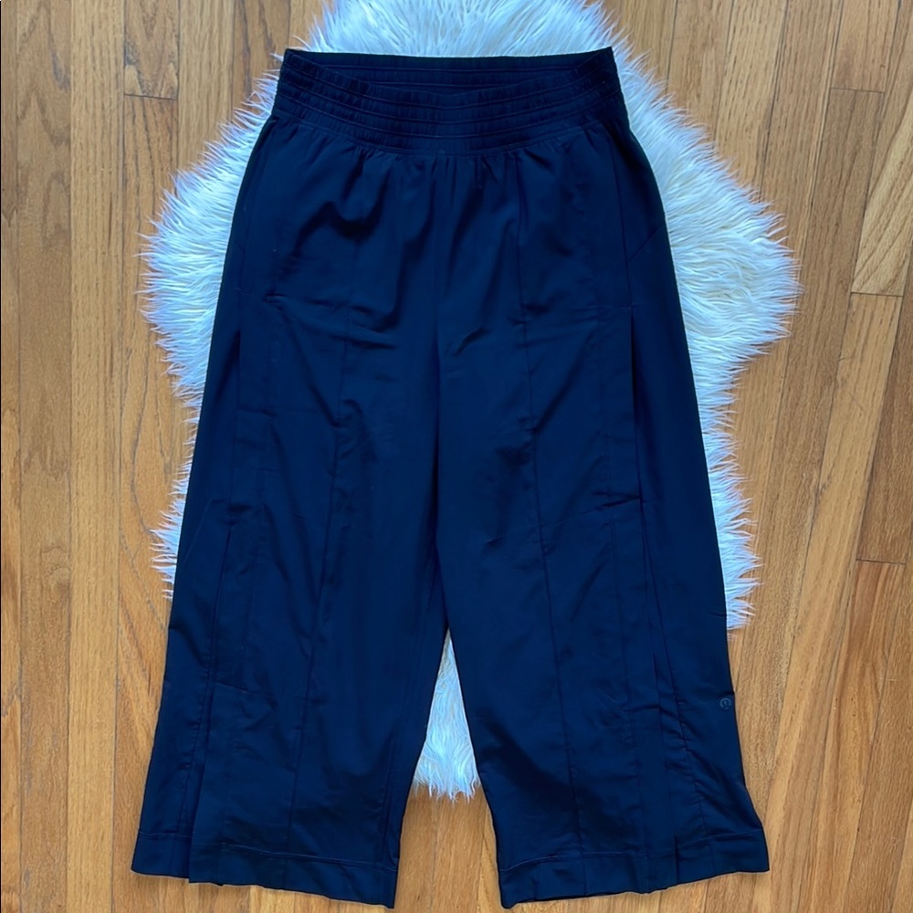 Lululemon Athletica Black Wander Culottes